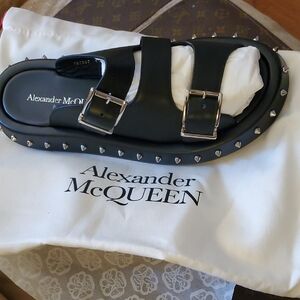 Alexander McQueen  Nwt. Flash $375